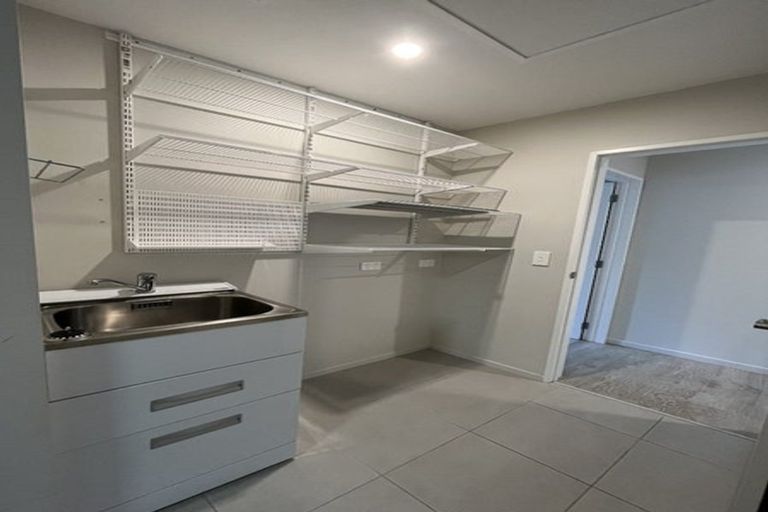 Photo of property in 12 Mangatiti Street, Papakura, 2110