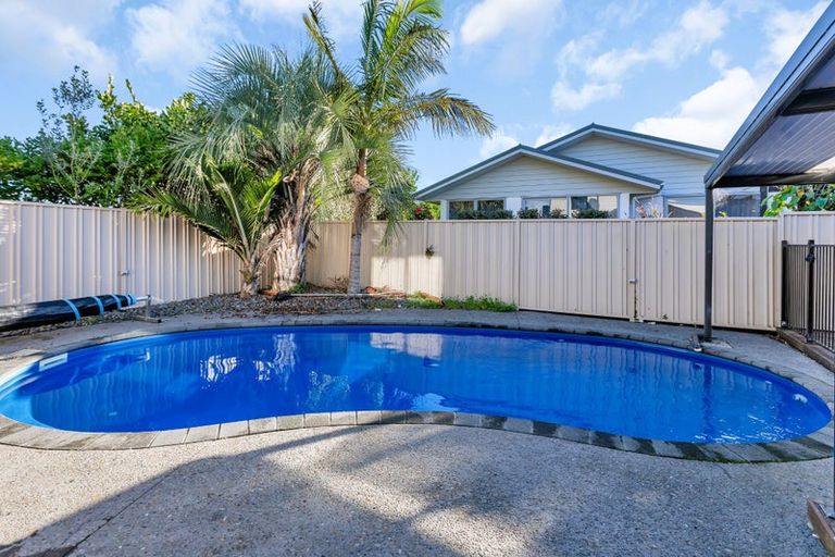 Photo of property in 116 Barbados Way, One Tree Point, 0118