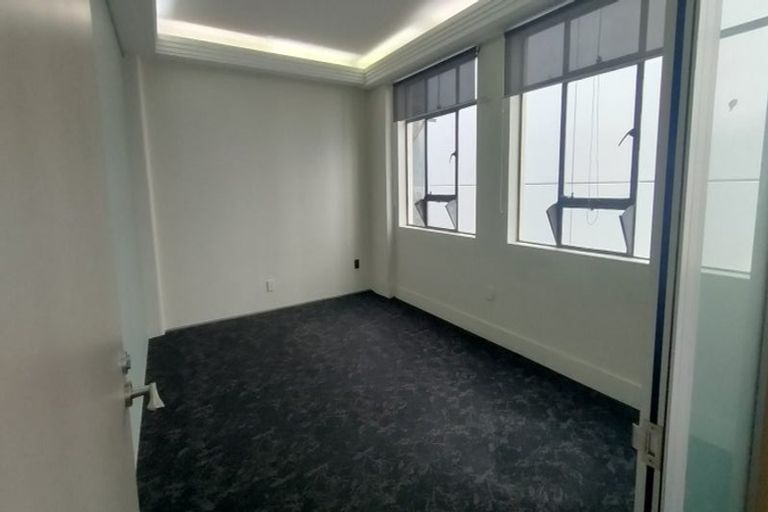 Photo of property in 124 Featherston Street, Palmerston North, 4410