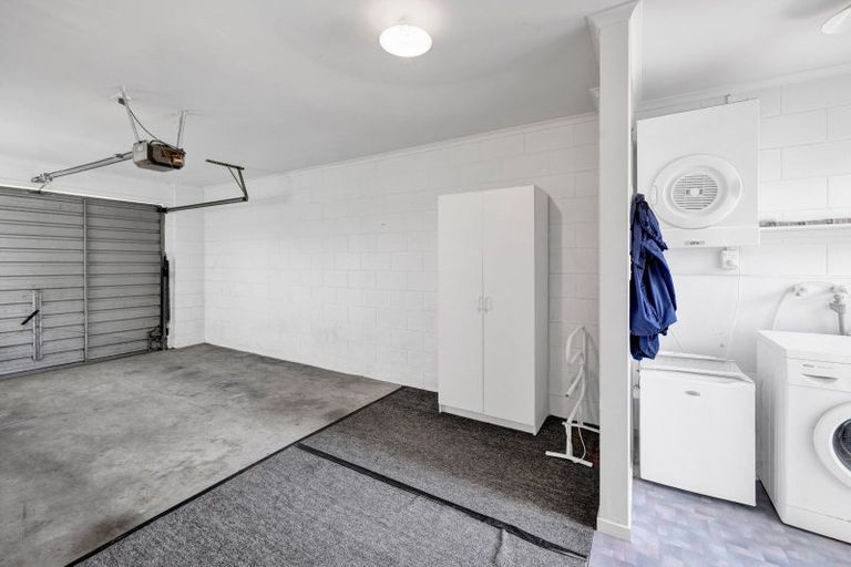 Photo of property in 20 Sackville Street, Fitzroy, New Plymouth, 4312