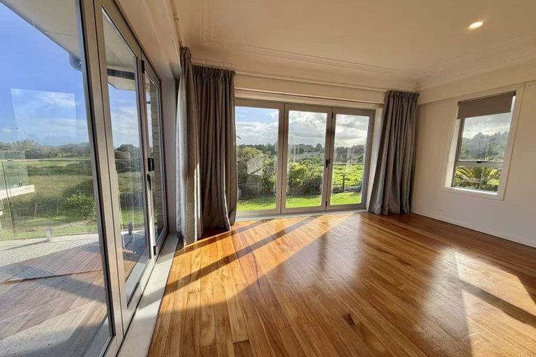 Photo of property in 881 Papakura-clevedon Road, Papakura, 2582