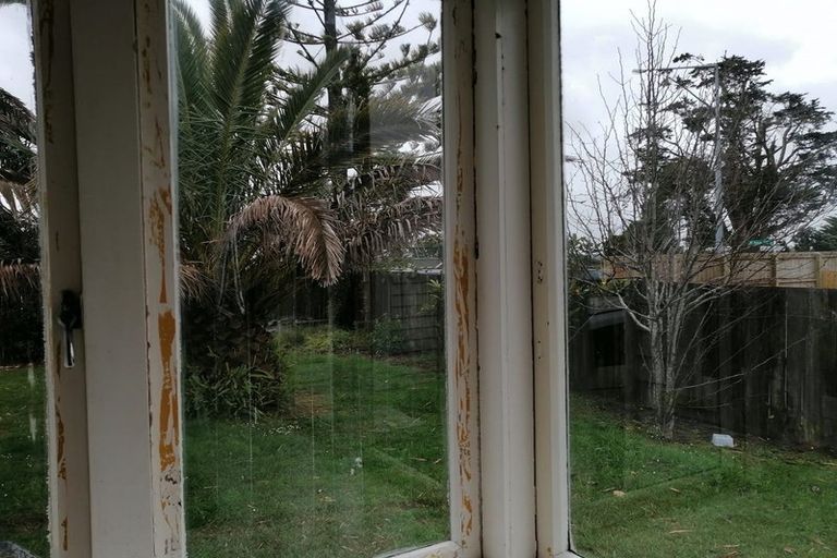 Photo of property in 1/3170 Great North Road, New Lynn, Auckland, 0600