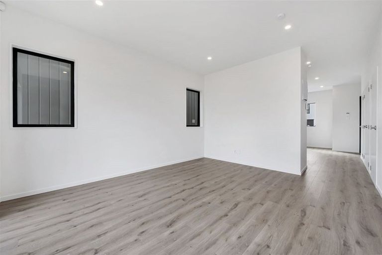 Photo of property in 55 Kairakau Street, Papakura, 2110