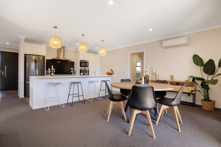 Photo of property in 3 Te Kio Crescent, Papamoa Beach, Papamoa, 3118