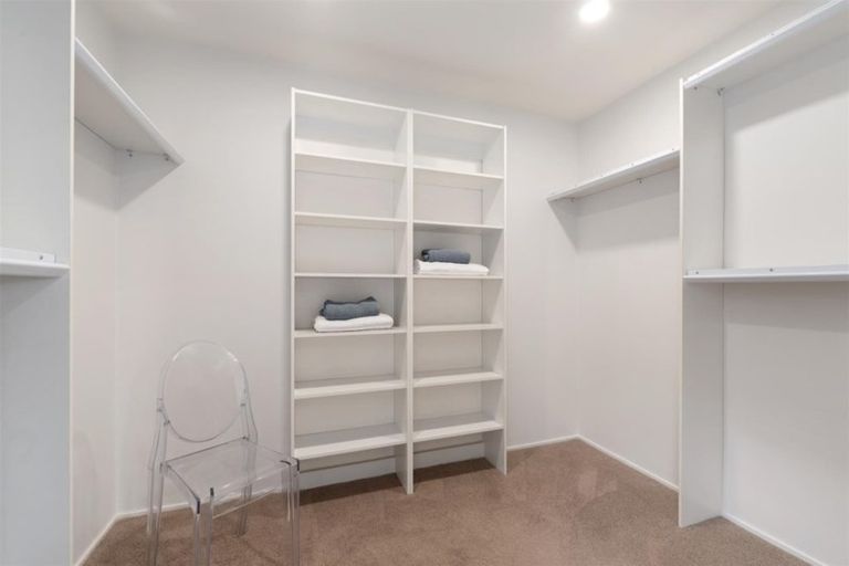 Photo of property in 2d/5 The Promenade, Takapuna, Auckland, 0622