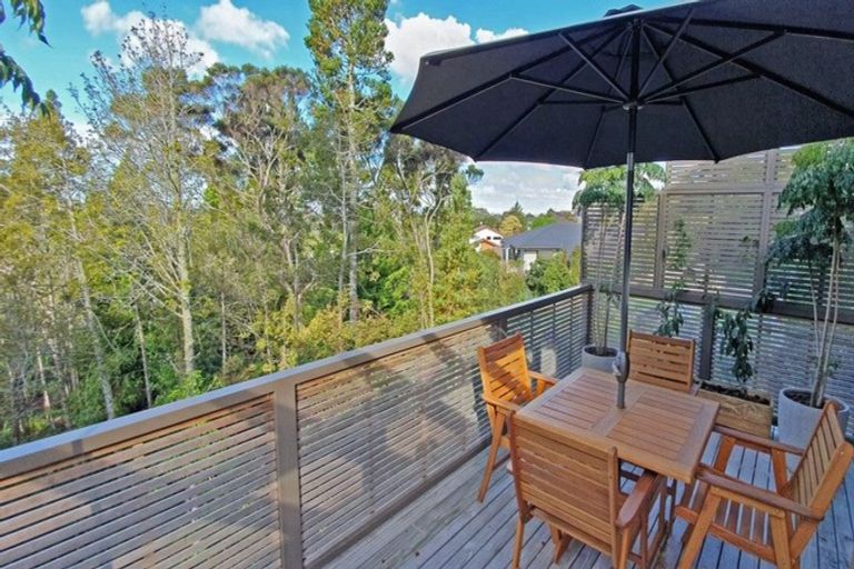 Photo of property in 10 Harper Street, Chatswood, Auckland, 0626