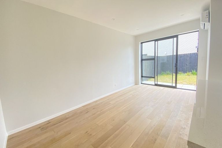 Photo of property in 6 Desalt Drive, Hobsonville, Auckland, 0616