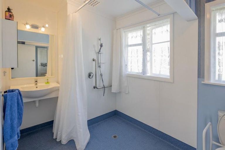 Photo of property in 94 Bartholomew Road, Levin, 5510