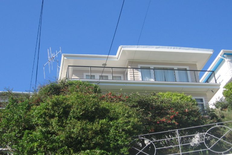 Photo of property in 37 Tio Tio Road, Miramar, Wellington, 6022