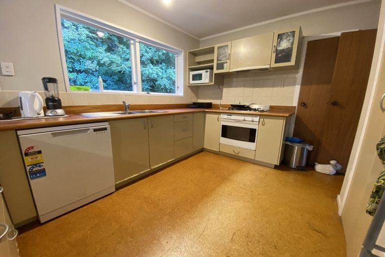 Photo of property in 4 Julia Place, Tawa, Wellington, 5028