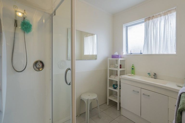 Photo of property in 8a Alexander Place, Otaki, 5512