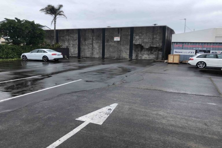 Photo of property in 336 Devon Street West, New Plymouth, 4310