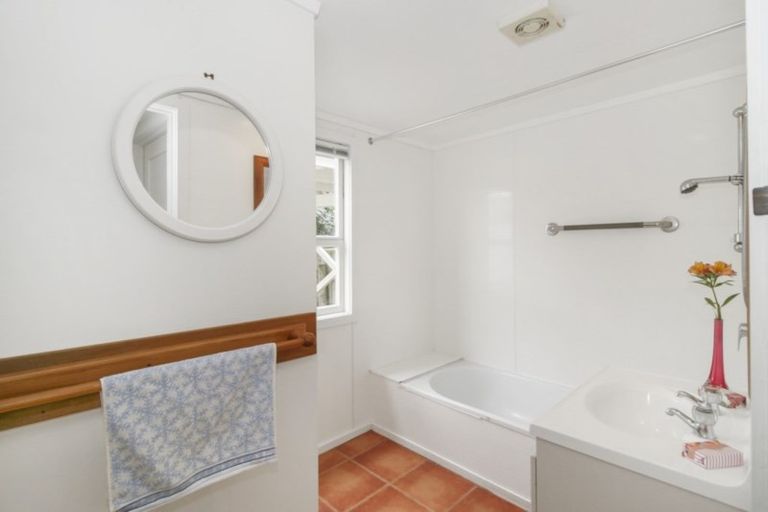 Photo of property in 18a Oriental Street, Welbourn, New Plymouth, 4312