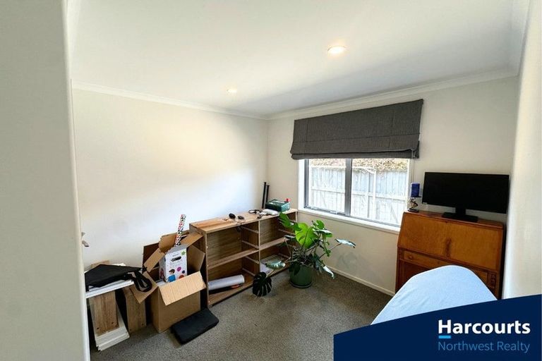 Photo of property in 6 Walnut Road, Riverhead, 0820