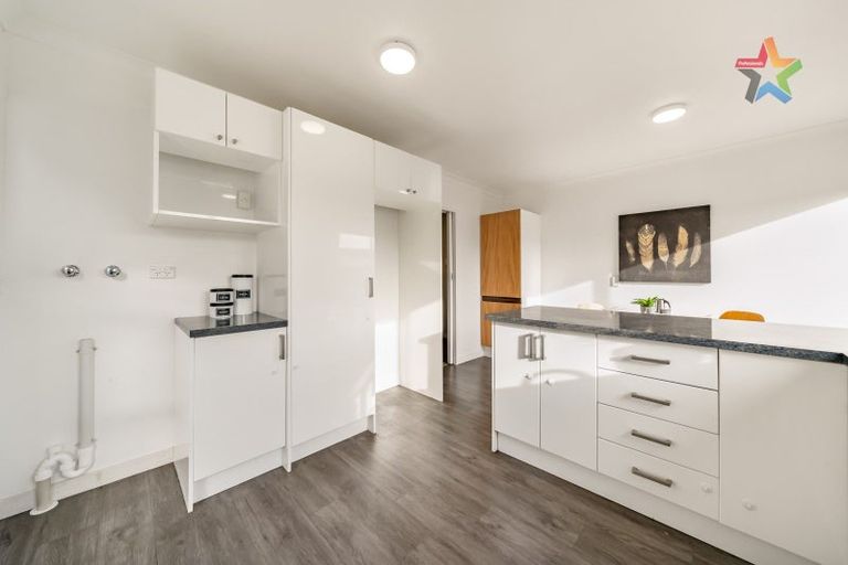 Photo of property in 24 Wainuiomata Road, Wainuiomata, Lower Hutt, 5014