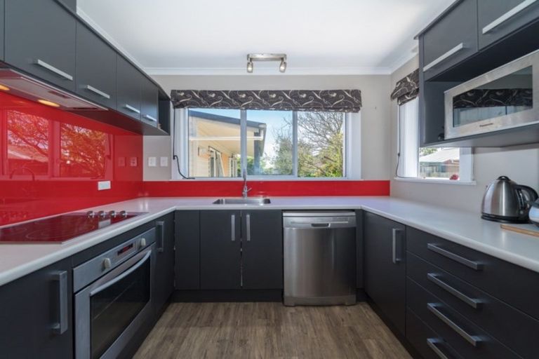 Photo of property in 11a Seaforth Avenue, Milson, Palmerston North, 4414