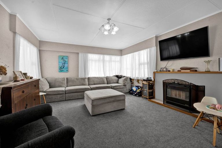 Photo of property in 9 Mccarthy Street, Hawera, 4610