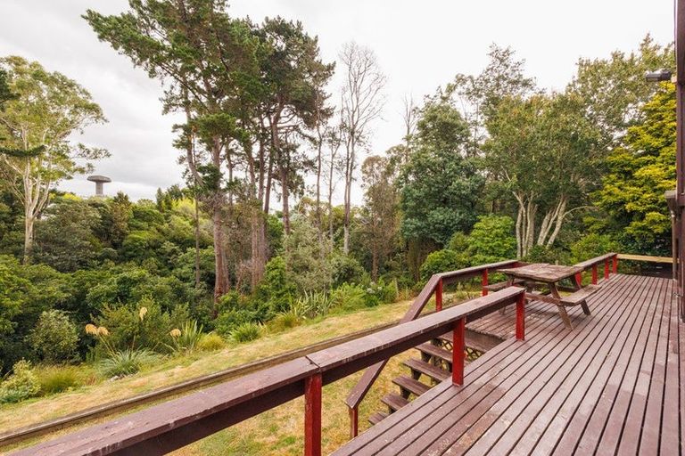 Photo of property in 5 Fernwood Place, Fitzherbert, Palmerston North, 4410