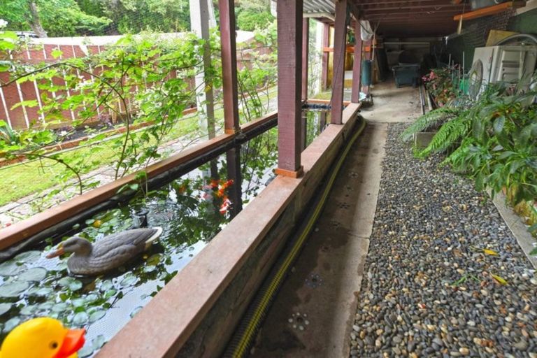 Photo of property in 18 Vista Crescent, Maoribank, Upper Hutt, 5018