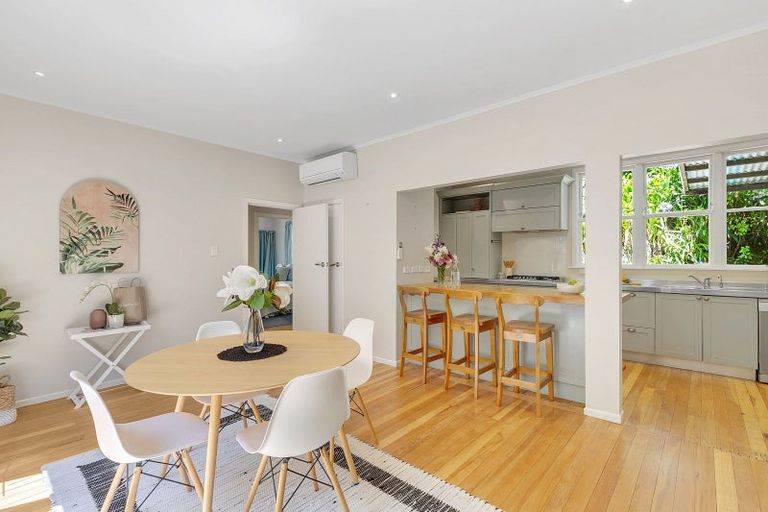 Photo of property in 64 Cluny Road, Plimmerton, Porirua, 5026