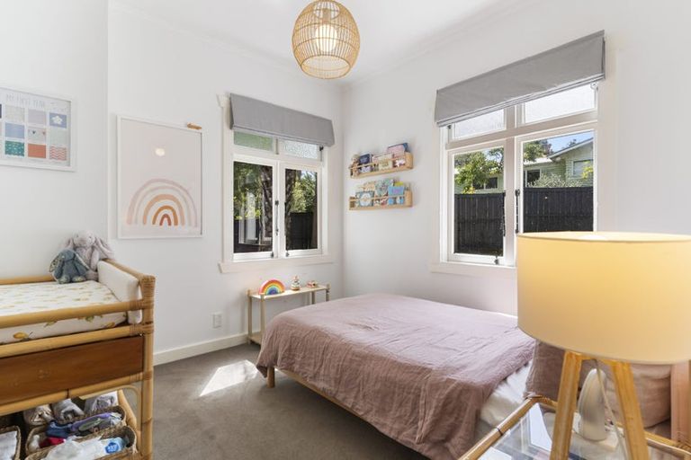 Photo of property in 70 Park Road, Glenfield, Auckland, 0629