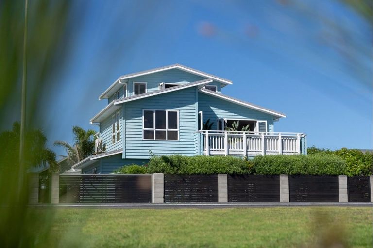 Photo of property in 608a Papamoa Beach Road, Papamoa Beach, Papamoa, 3118