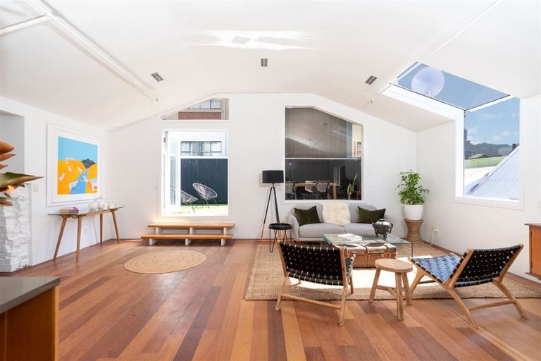 Photo of property in 8-10 Egmont Street, Te Aro, Wellington, 6011