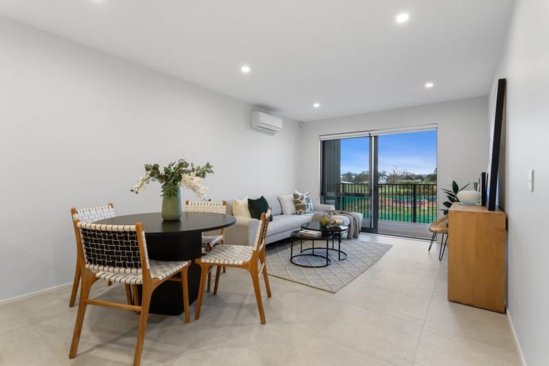Photo of property in 13/18 Paraone Crescent, Takanini, 2112