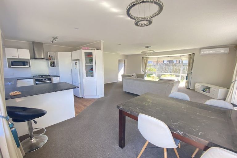 Photo of property in 2/88 Simmental Crescent, Somerville, Auckland, 2014