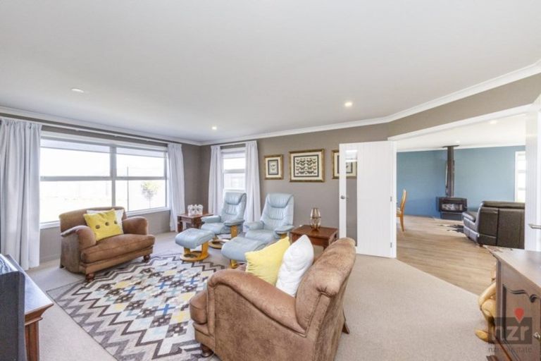 Photo of property in 98 Mount Taylor Drive, Feilding, 4775