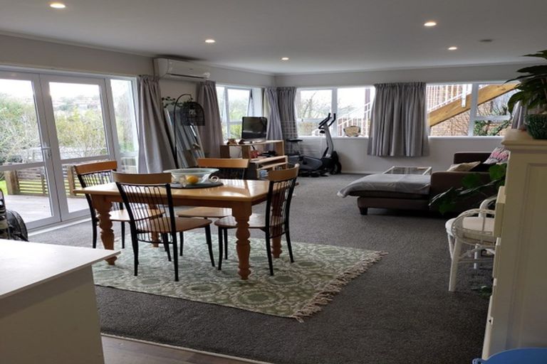 Photo of property in 25 Mountbatten Avenue, Hillcrest, Auckland, 0627