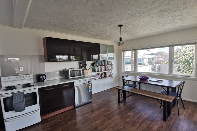 Photo of property in 1 Chester Place, Taradale, Napier, 4112