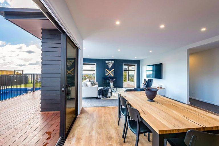 Photo of property in 70 Katania Heights, Brightwater, 7022