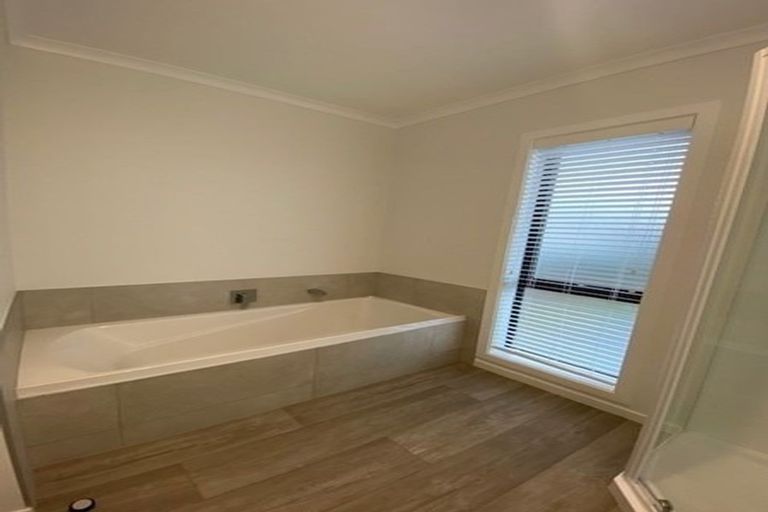 Photo of property in 154 Torkar Road, Clarks Beach, 2122