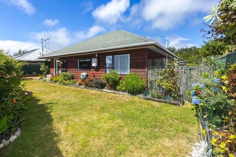 Photo of property in 39b Gemstone Drive, Birchville, Upper Hutt, 5018