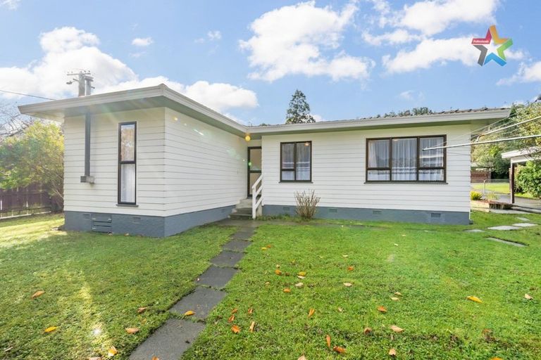 Photo of property in 12 Kennedy Grove, Stokes Valley, Lower Hutt, 5019