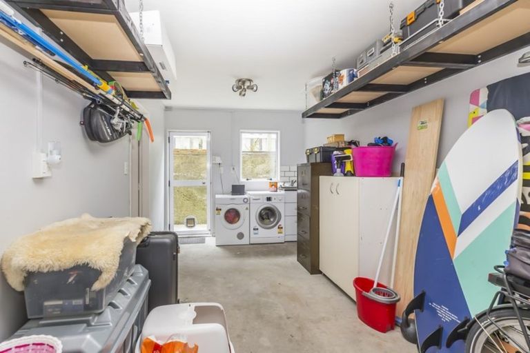 Photo of property in 4b Palm Grove, Berhampore, Wellington, 6023