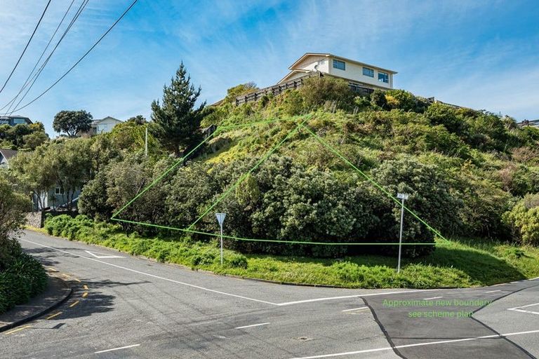 Photo of property in 2 Otaki Street, Miramar, Wellington, 6022