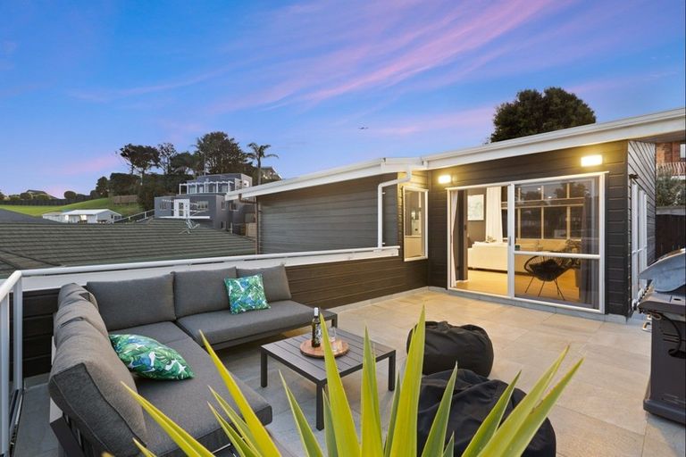 Photo of property in 83a William Bayes Place, Red Beach, 0932