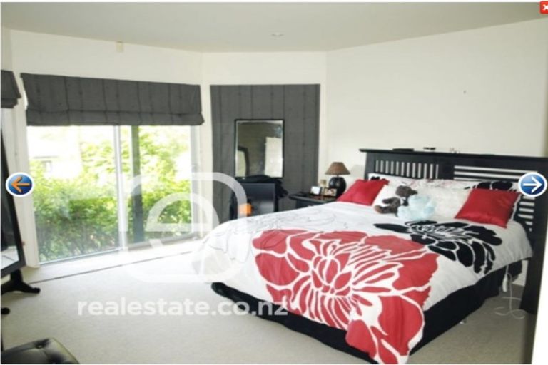 Photo of property in 657 Beach Road, Rothesay Bay, Auckland, 0630