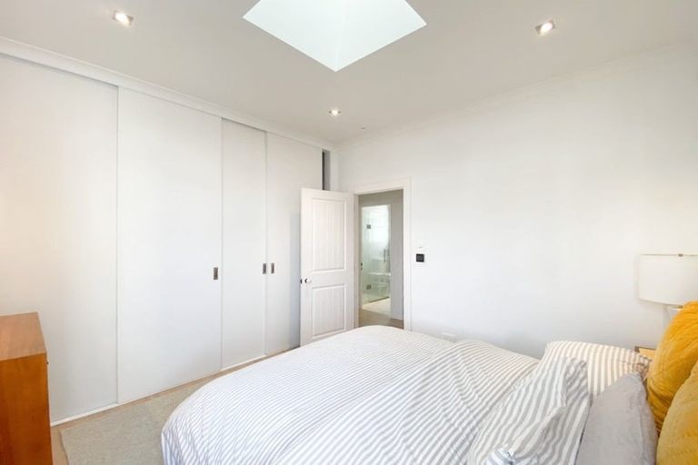 Photo of property in 4/64 Victoria Road, Devonport, Auckland, 0624