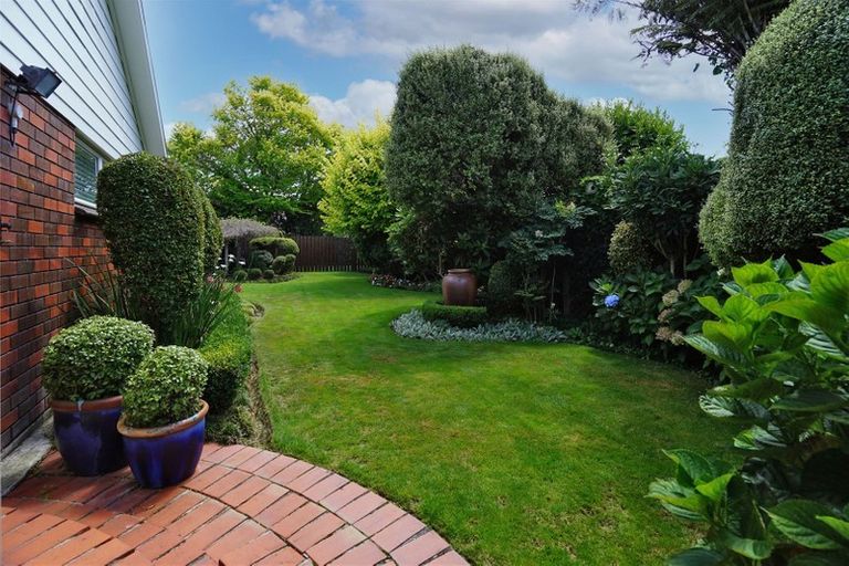 Photo of property in 60b Sandwich Road, St Andrews, Hamilton, 3200