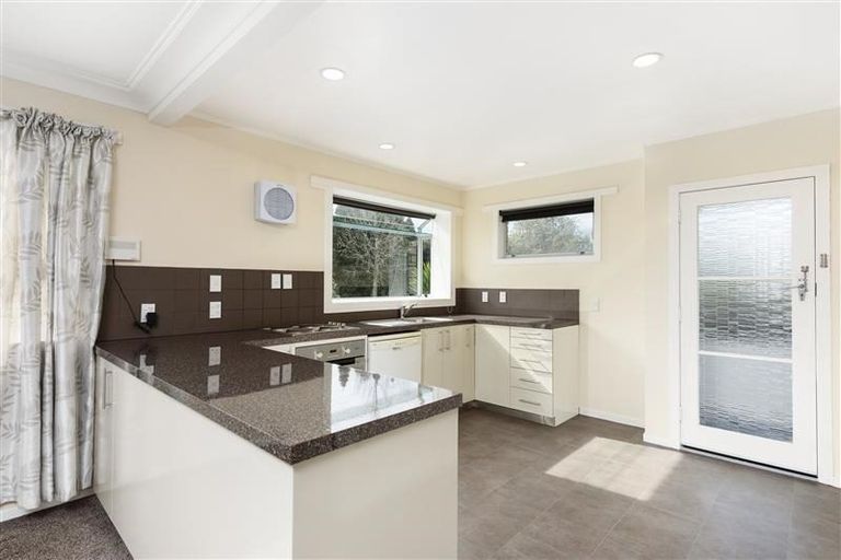 Photo of property in 294 Ngatai Road, Bellevue, Tauranga, 3110