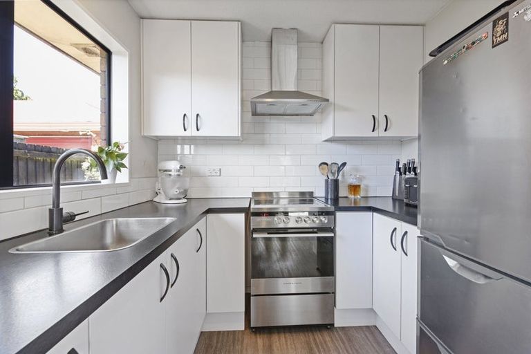 Photo of property in 5 Somerset Place, Woodend, 7610