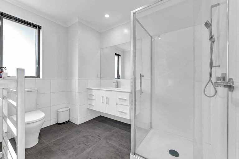 Photo of property in 1 Helenvale Crescent, Pokeno, 2402