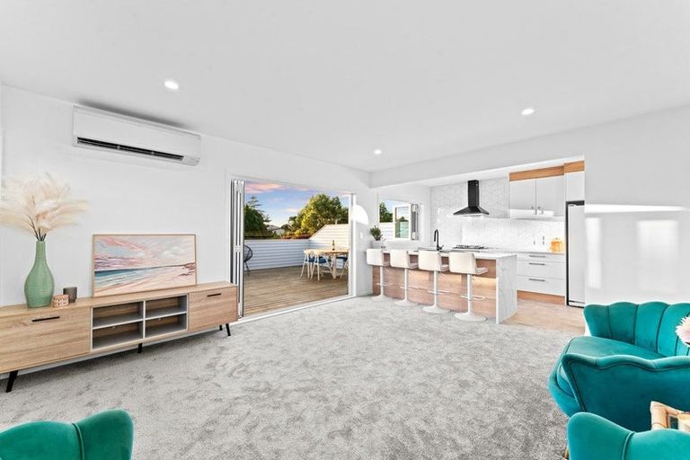 Photo of property in 23b Woodglen Road, Glen Eden, Auckland, 0602