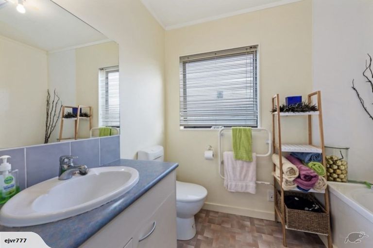 Photo of property in 3/20 Cressy Street, Waterloo, Lower Hutt, 5011