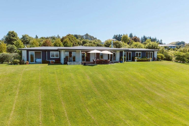 Photo of property in 35 Blue Ridge Drive, Acacia Bay, Taupo, 3385