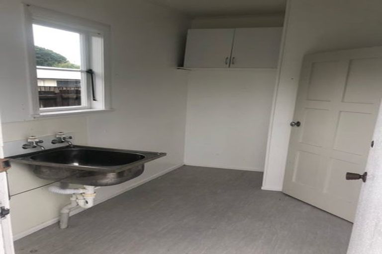 Photo of property in 192 Rathgar Road, Henderson, Auckland, 0610