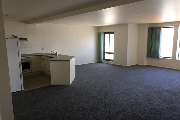 Photo of property in Courtenay Apartments, 602/120 Courtenay Place, Te Aro, Wellington, 6011